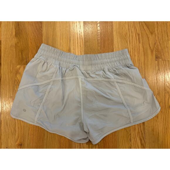Lululemon off white hotty short Size 12 - Picture 4 of 4